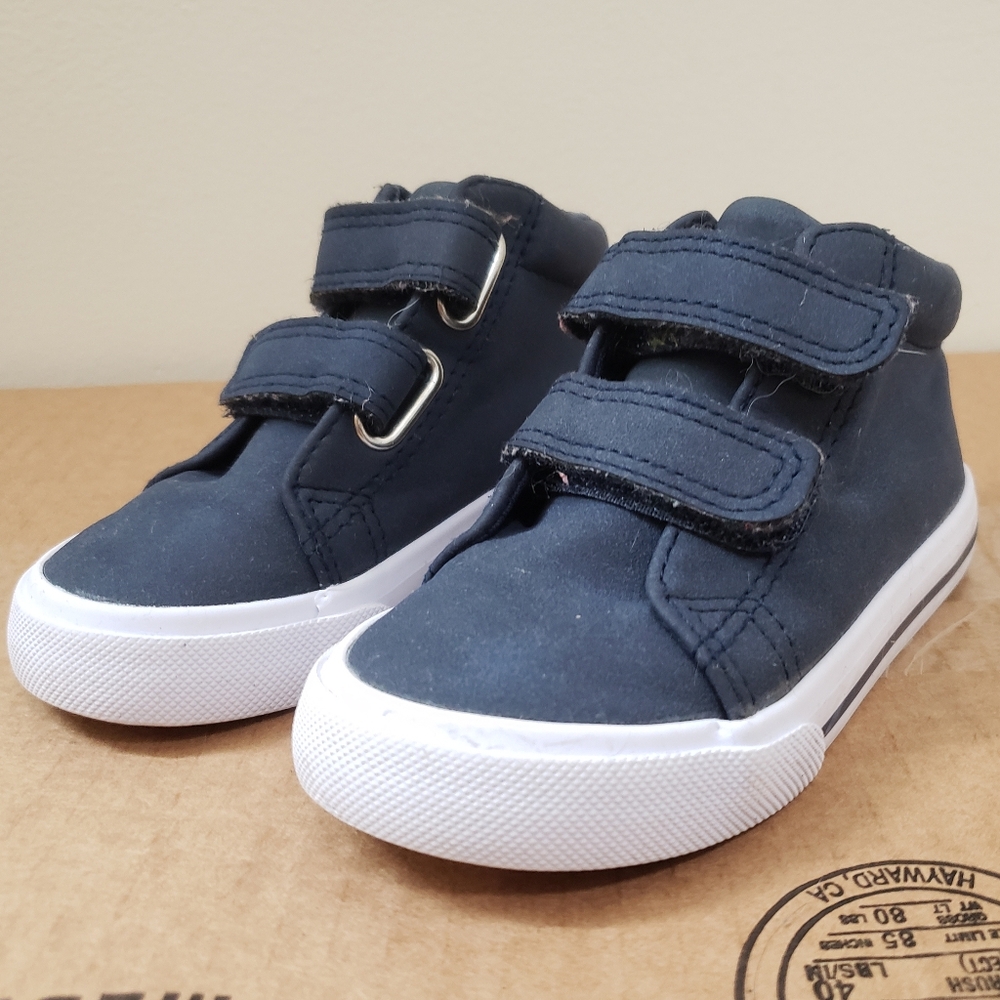 Tommy Bahama: Kids Sneakers. Toddler size 7c. Navy Blue/ White